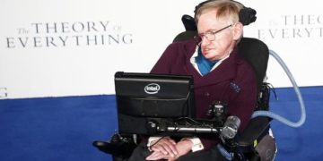 Stephen Hawking (o gênio), esclerose lateral amiotrófica (a doença) e ‘A Teoria de Tudo’ (o filme): porque vale a pena assistir mais de uma vez