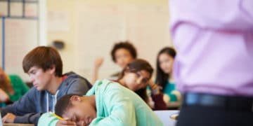 É o fim da era de acordar cedo para ir à escola?